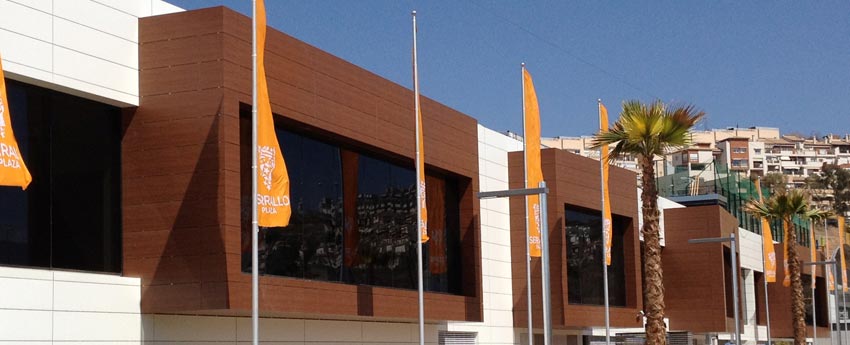 Centro comercial y cines Serrallo Plaza en Granada